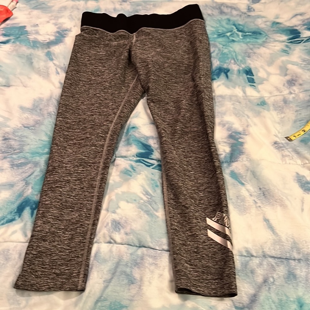 Pink Victoria’s Secret yoga pants - Picture 5 of 6